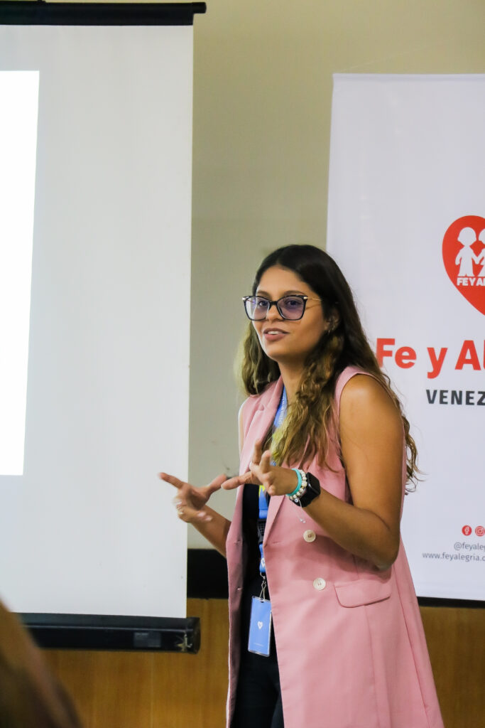 Alejandra Carmona responsable de Comunicaciones Estratégicas de Unidos en la Misión Foundation